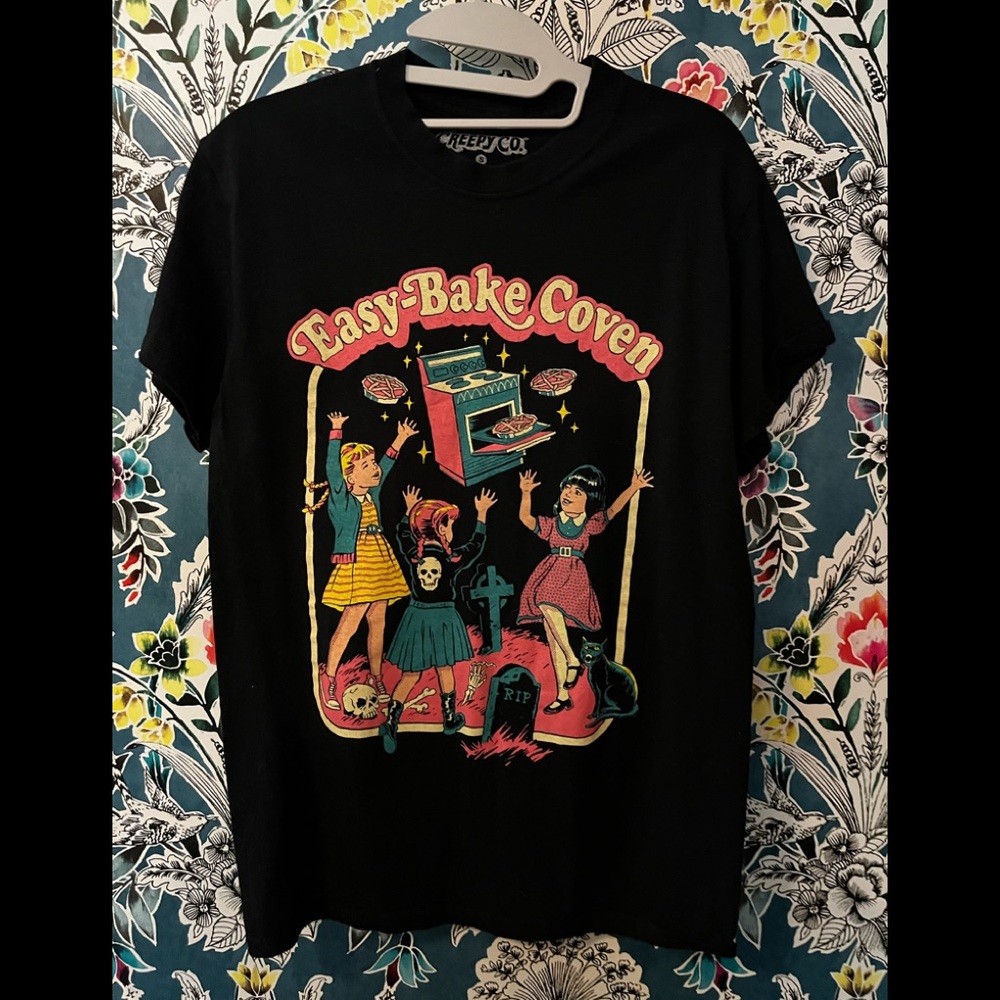 Creepy Co womens (S) 100% cotton black short sleeve T-shirt “easy bake”